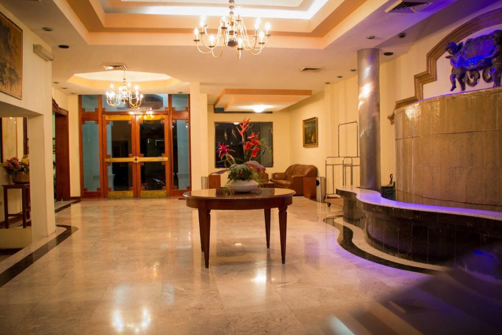 Guidi Hotel Linares Exterior foto
