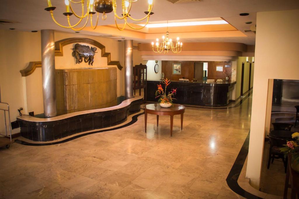 Guidi Hotel Linares Exterior foto